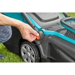 Gardena Akku-Rasenmäher Set PowerMax Li-40/37 Inkl. Akku Und Ladegerät 16 Gardena Akku-Rasenmäher Set PowerMax Li-40/37 Inkl. Akku Und Ladegerät -Gartenwelt Verkauf 31 3050 4078500031097 pt04