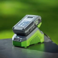 LUX 1 PowerSystem Starter-Set Mit 20 V 2 Ah Li-Ion Akku Und Schnellladegerät -Gartenwelt Verkauf 4007871960514 A 01