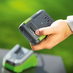 LUX 1 PowerSystem Starter-Set Mit 20 V 2 Ah Li-Ion Akku Und Schnellladegerät -Gartenwelt Verkauf 4007871960514 A 03